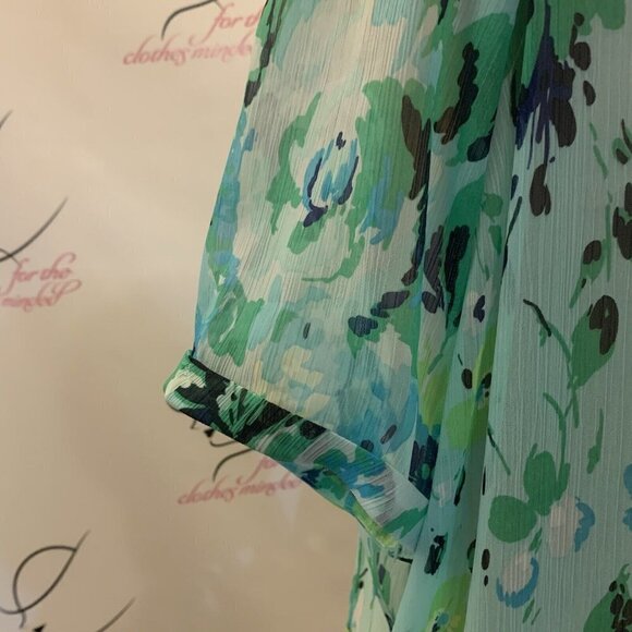 St. John's Bay. Size PL. Chiffon PinTucks Blouson Blouse. Raglan Sleeve. B84. - Picture 4 of 6